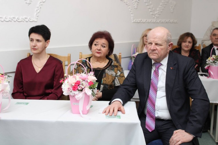 Во имя женщин